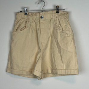 *BNWT* H&M Cream Paperbag Shorts ((size Medium)) NEW